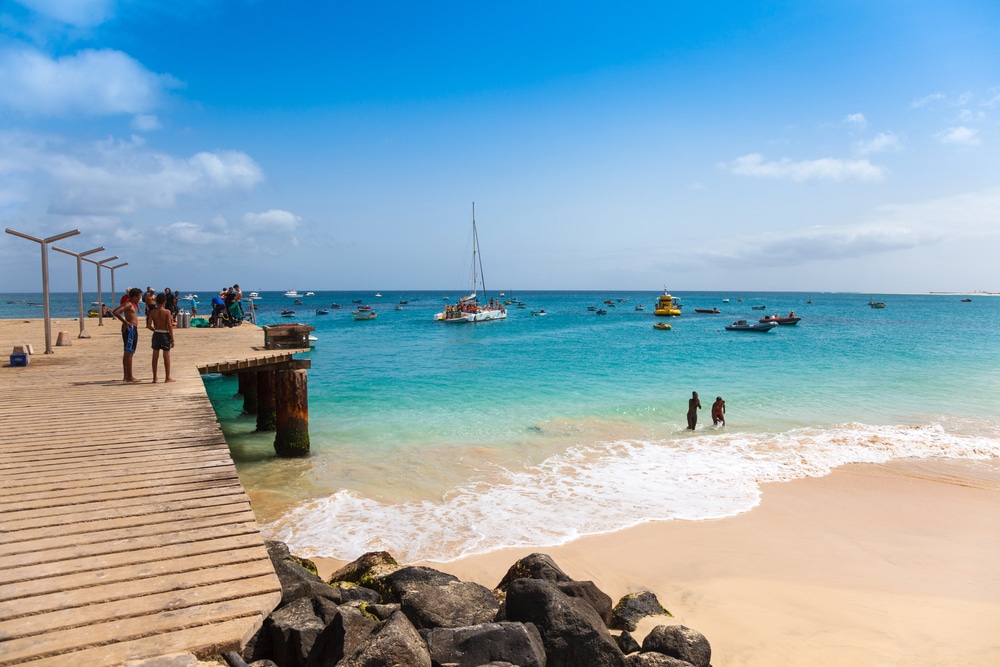 Ponton de la plage de Santa Maria, île de Sal, Cap-Vert