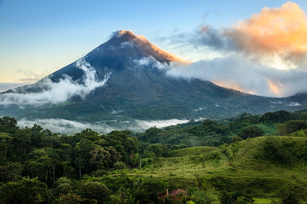 Vue panoramique du volcan Arenal au centre du Costa Rica