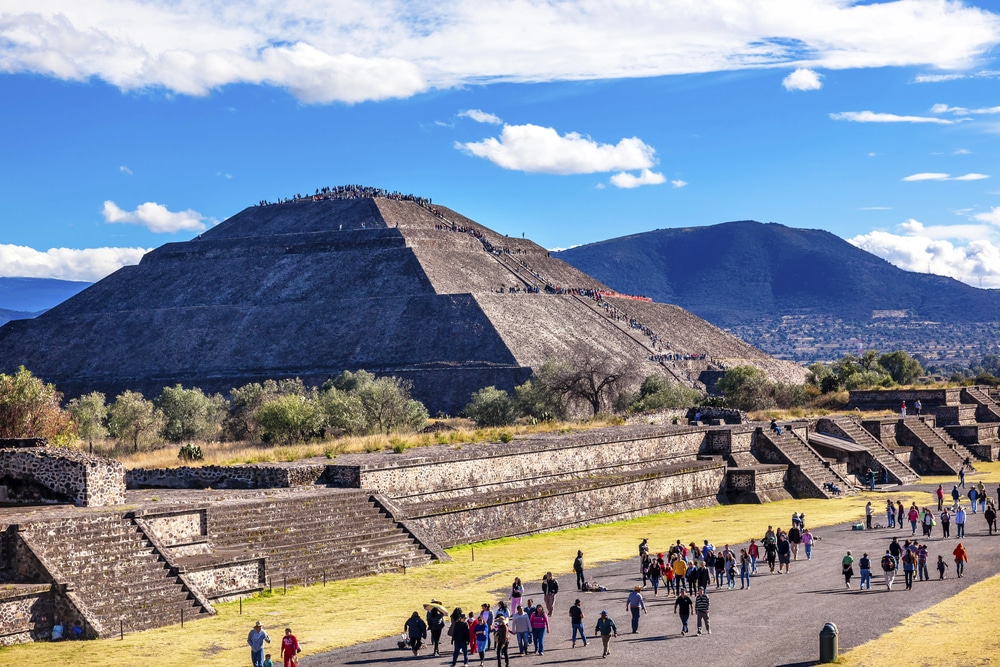 Avenue des Morts, Temple du Soleil Teotihuacan Mexique